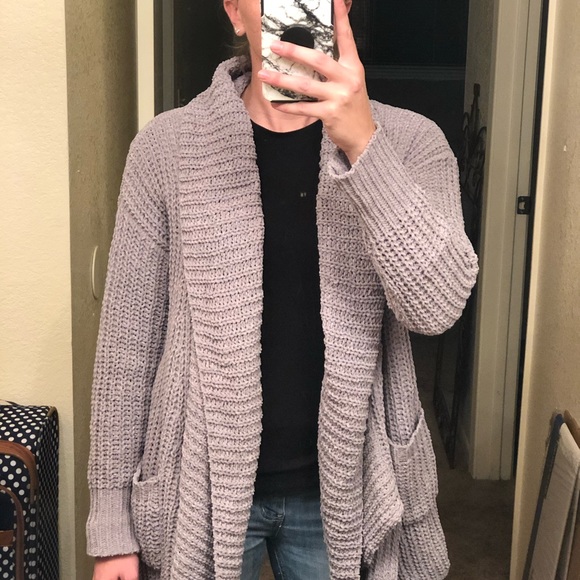 Women’s size Medium Grey Chunky Sweater - Picture 2 of 3